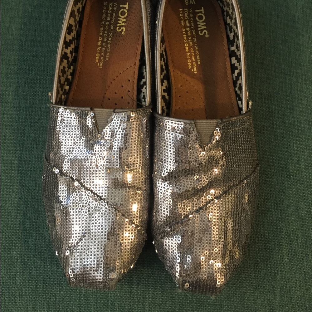 Gray sequin Toms